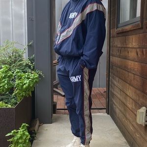 Meet your Posher, Jaali